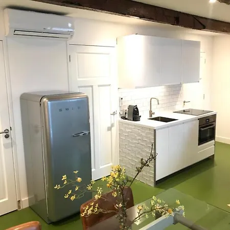Appartement Zaanweg 20 *